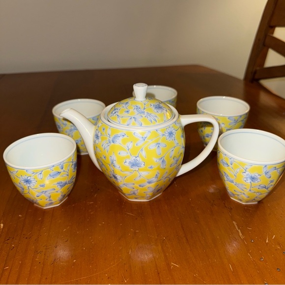 Japanese Tachikichi Porcelain Tea Set Yellow And Blue Floral Bird Scene